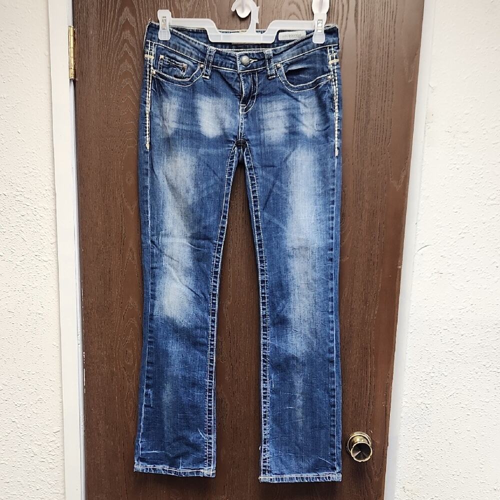 Daytrip Women's Straight Leg Blue Jeans